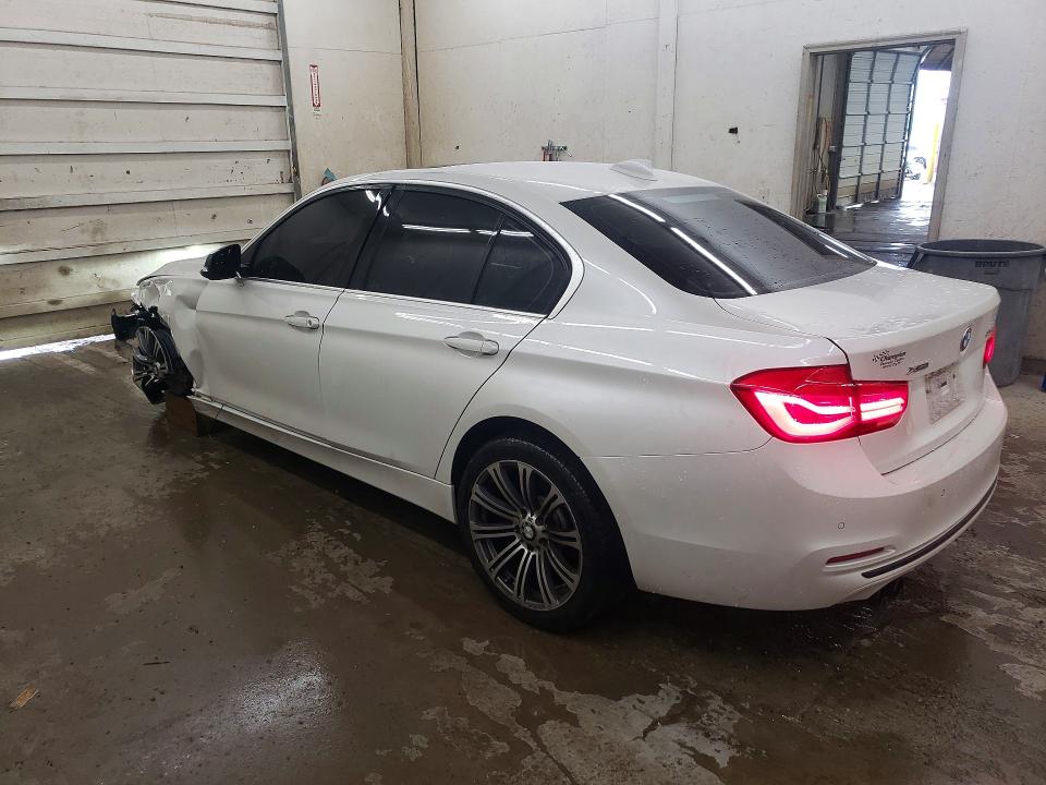 Photo 2 from auction – 2017 BMW 330 with VIN WBA8D9G37HNU63664