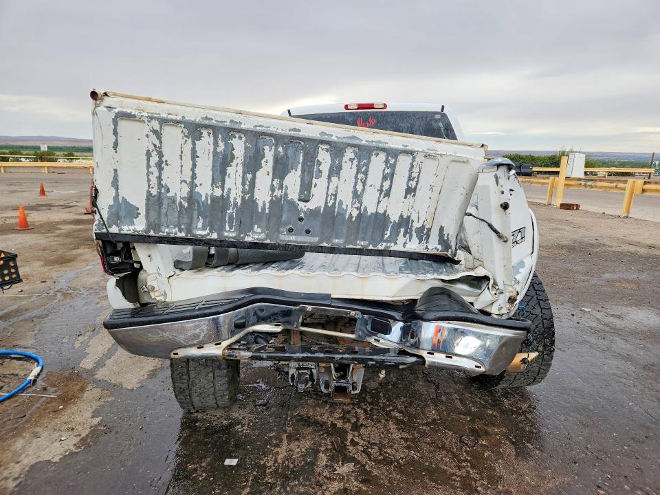 Photo 6 from auction – 2004 CHEVROLET SILVERADO with VIN 2GCEK19T441212901
