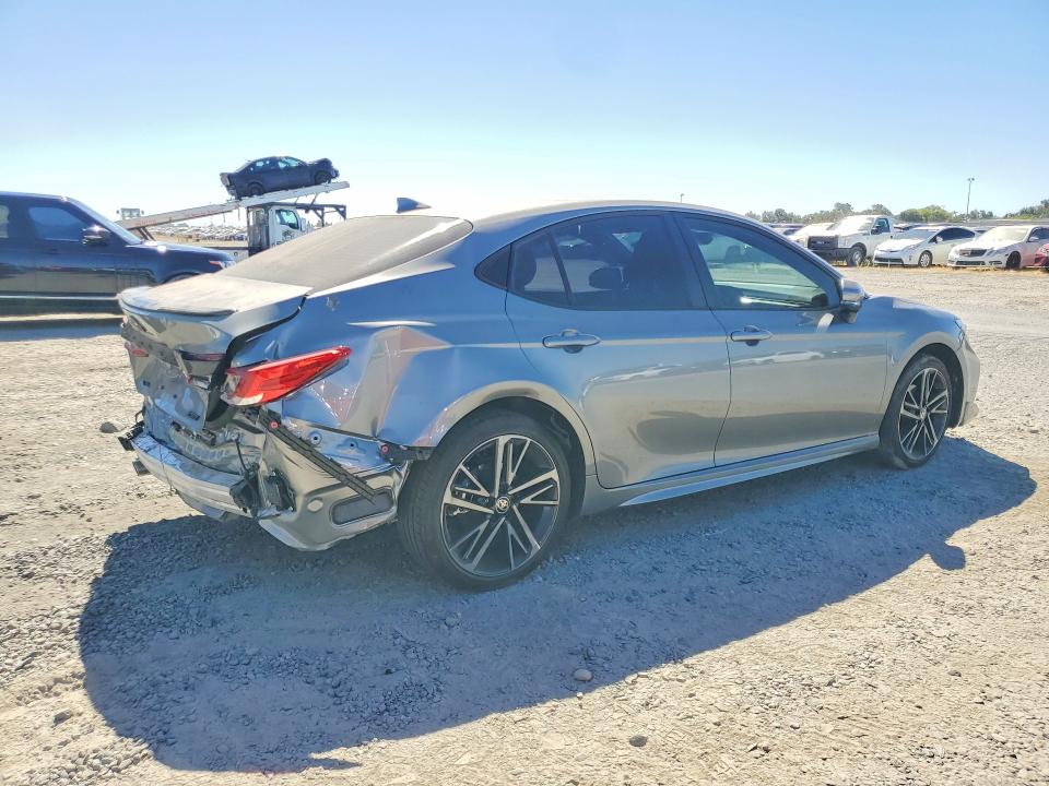 Photo 3 from auction – 2026 TOYOTA CAMRY with VIN 4T1DAACK4TU287191