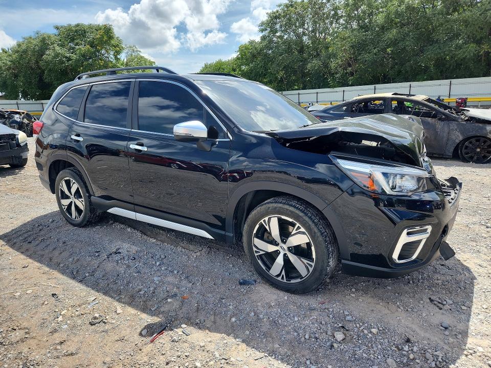 Photo 4 from auction – 2019 SUBARU FORESTER with VIN JF2SKAWCXKH430084