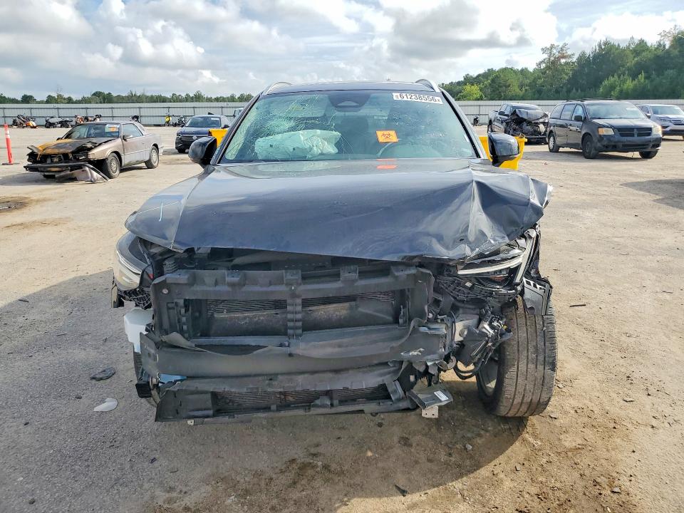 Photo 5 from auction – 2025 VOLVO XC40 with VIN YV4L12UE2S2486066