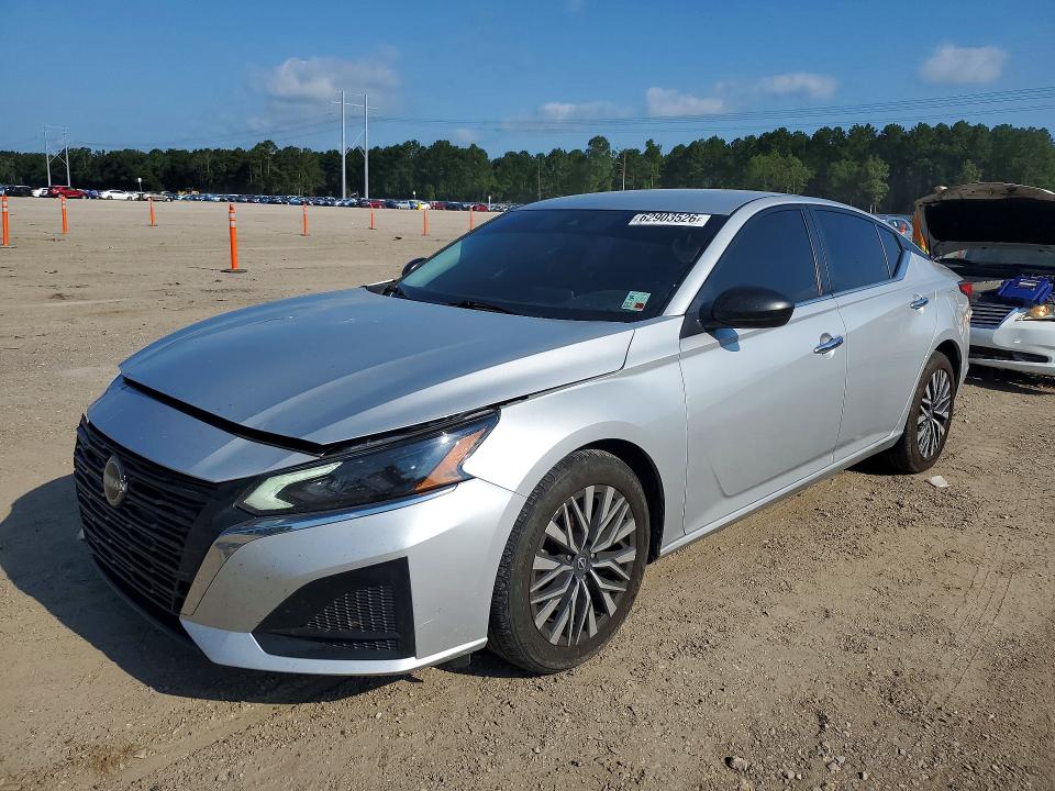 NISSAN ALTIMA 2024 with VIN 1N4BL4DV5RN378933 - Photo from auction