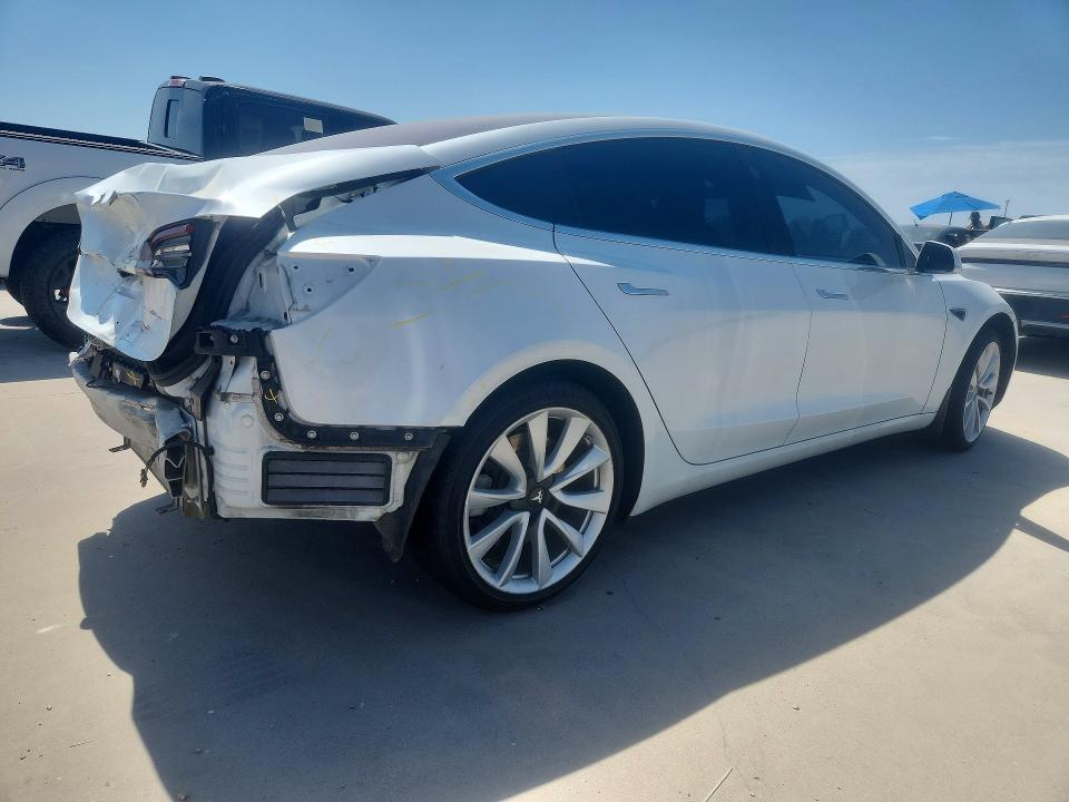 Photo 3 from auction – 2018 TESLA MODEL 3 with VIN 5YJ3E1EAXJF020524