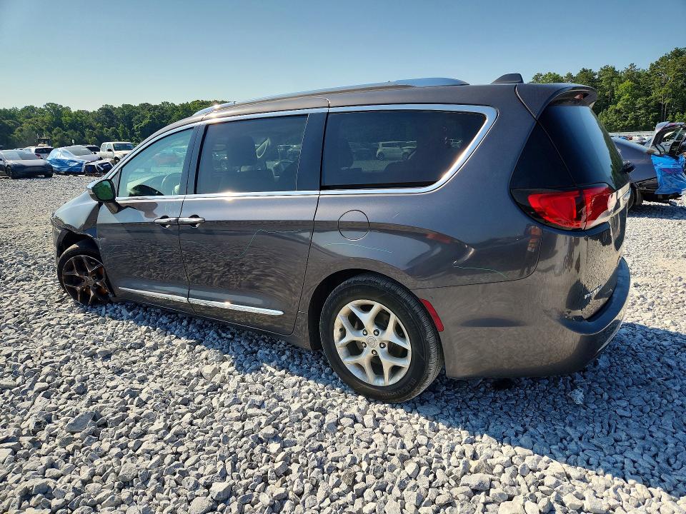 Photo 2 from auction – 2020 CHRYSLER PACIFICA with VIN 2C4RC1GG7LR275673
