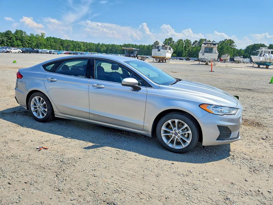 Photo 4 from auction – 2020 FORD FUSION with VIN 3FA6P0LU8LR258314