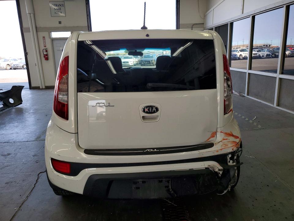 Zdjęcie 6 z aukcji – 2013 KIA SOUL z VIN KNDJT2A66D7556286