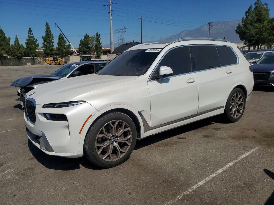 2023 BMW X7