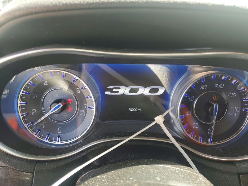 Photo 9 from auction – 2019 CHRYSLER 300 with VIN 2C3CCAEG6KH722480