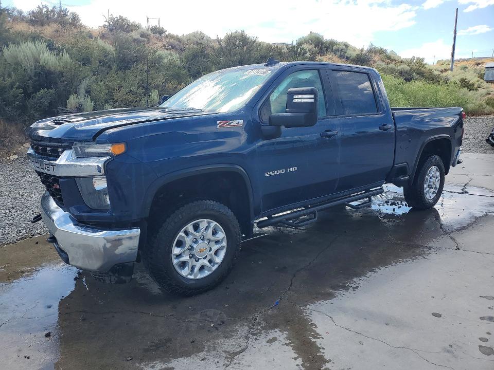 CHEVROLET SILVERADO 2022 with VIN 1GC4YNEY7NF163156 - Photo from auction