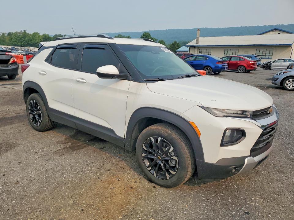 Photo 4 from auction – 2022 CHEVROLET TRAILBLAZER with VIN KL79MRSL5NB148046