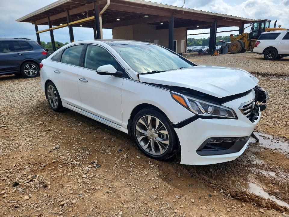 Photo 4 from auction – 2015 HYUNDAI SONATA with VIN 5NPE34AB7FH115744
