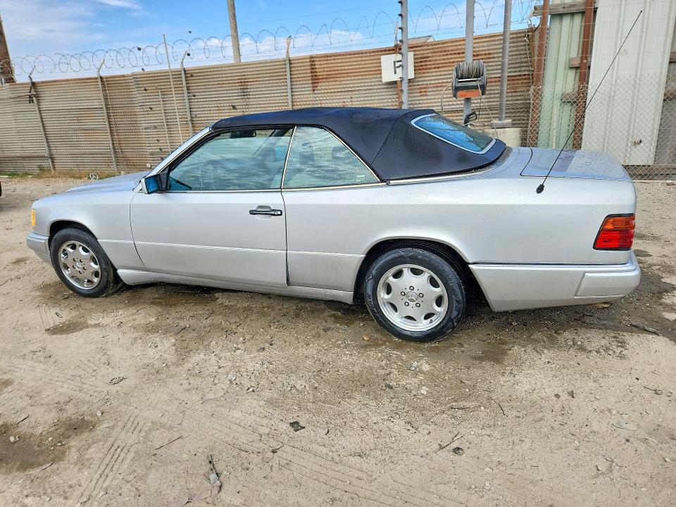 Photo 2 from auction – 1995 MERCEDES-BENZ E with VIN WDBEA66E7SC185995