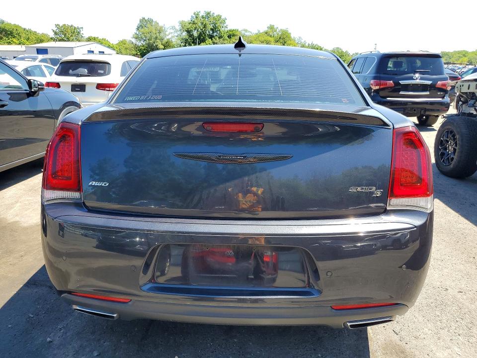 Photo 6 from auction – 2016 CHRYSLER 300 with VIN 2C3CCAGG1GH270796