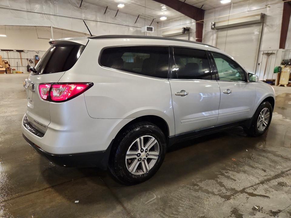 Photo 3 from auction – 2015 CHEVROLET TRAVERSE with VIN 1GNKVHKDXFJ188545
