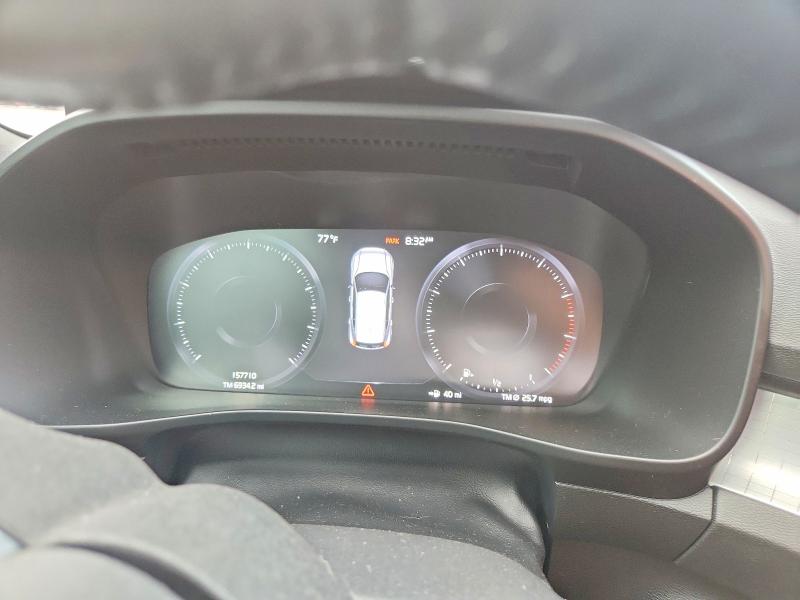 Photo 9 from auction – 2019 VOLVO XC40 with VIN YV4162XZ9K2009335