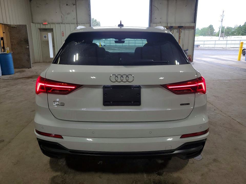Photo 6 from auction – 2022 AUDI Q3 with VIN WA1EECF35N1119992