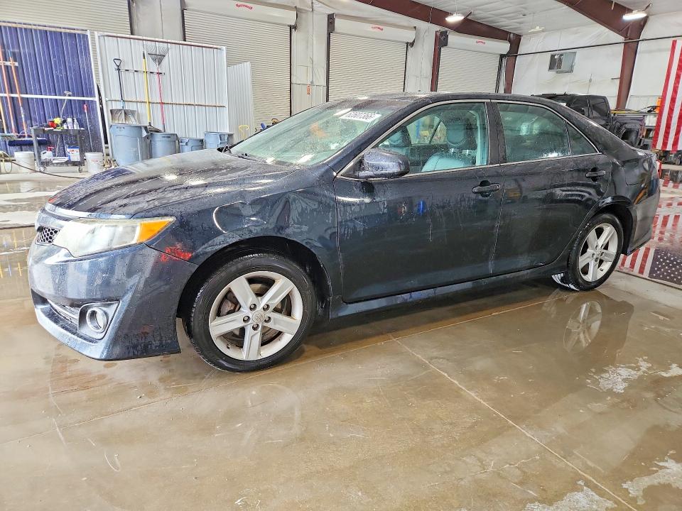 TOYOTA CAMRY 2012 с VIN 4T1BF1FKXCU142130 - Снимка от търг