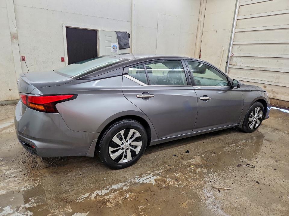 Photo 3 from auction – 2022 NISSAN ALTIMA with VIN 1N4BL4BVXNN366287