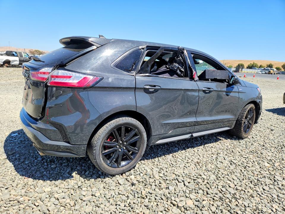 Photo 3 from auction – 2021 FORD EDGE with VIN 2FMPK4J97MBA62542