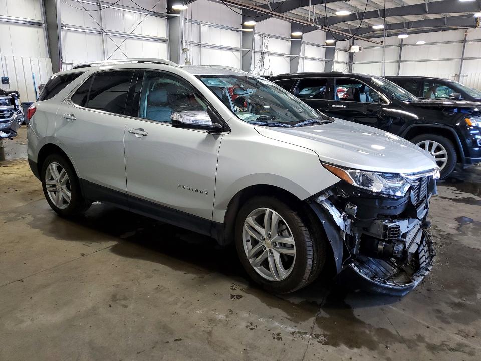 Photo 4 from auction – 2019 CHEVROLET EQUINOX with VIN 2GNAXYEX4K6230341