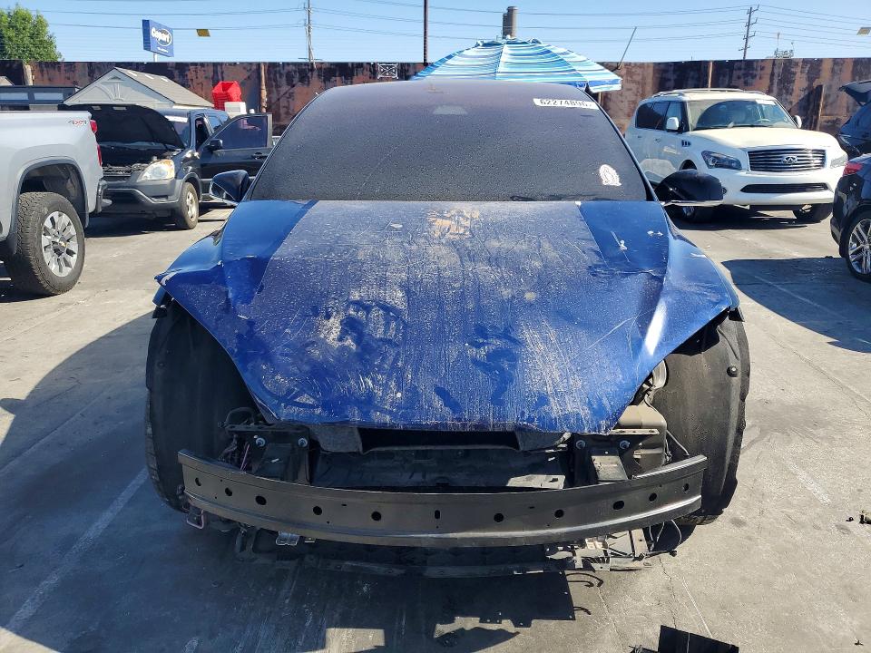 Photo 5 from auction – 2021 TESLA MODEL X with VIN 5YJXCDE43MF311342