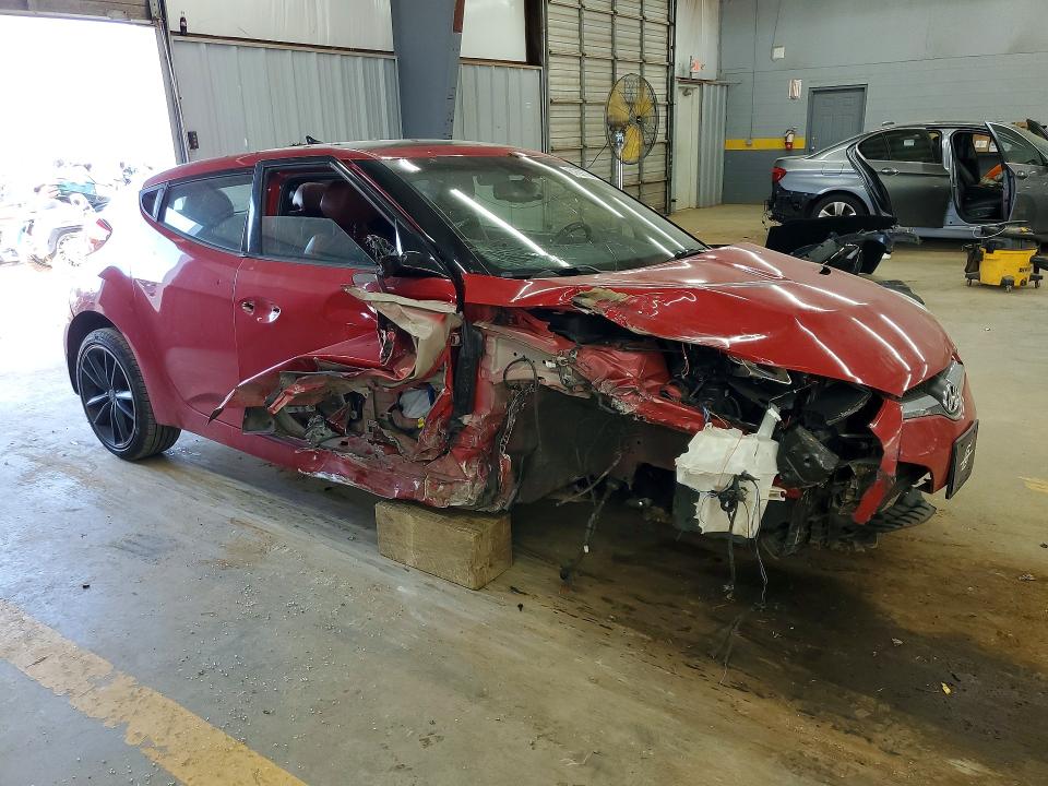 Photo 4 from auction – 2013 HYUNDAI VELOSTER with VIN KMHTC6AD7DU129744