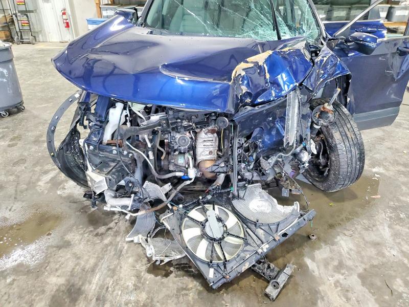 Photo 11 from auction – 2019 HONDA CR-V with VIN 2HKRW2H51KH633081