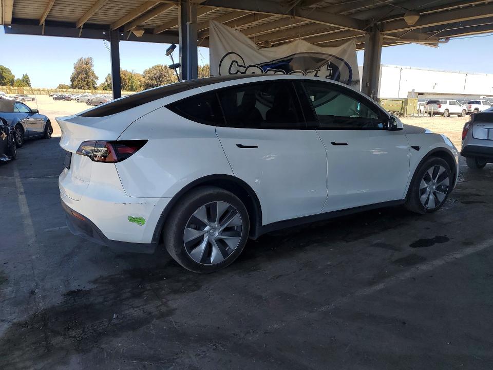 Photo 3 from auction – 2023 TESLA MODEL Y with VIN 7SAYGDEE1PF743193