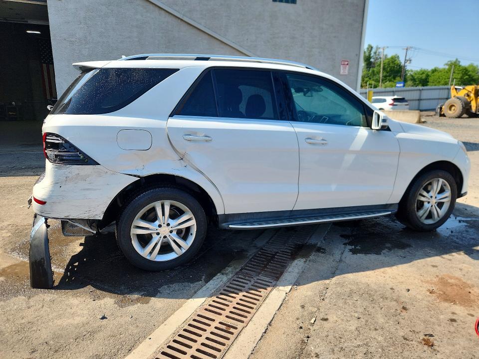 Photo 3 from auction – 2015 MERCEDES-BENZ ML with VIN 4JGDA5HB0FA519498