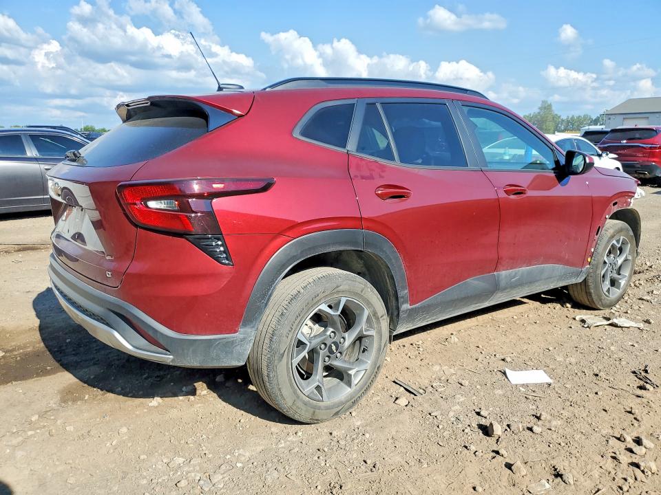 Photo 3 from auction – 2024 CHEVROLET TRAX with VIN KL77LHE26RC246722