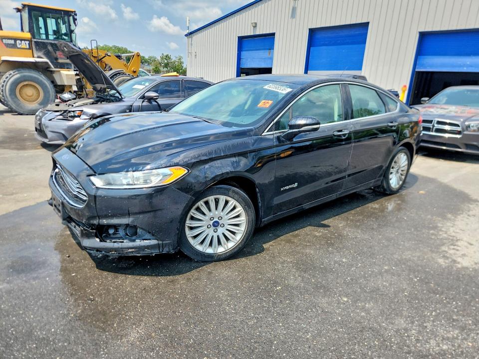 FORD FUSION 2016 with VIN 3FA6P0LU8GR304150 - Photo from auction