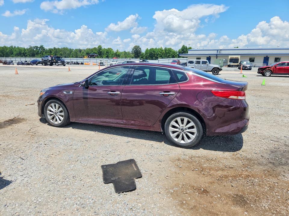Photo 2 from auction – 2017 KIA OPTIMA with VIN 5XXGU4L3XHG142804