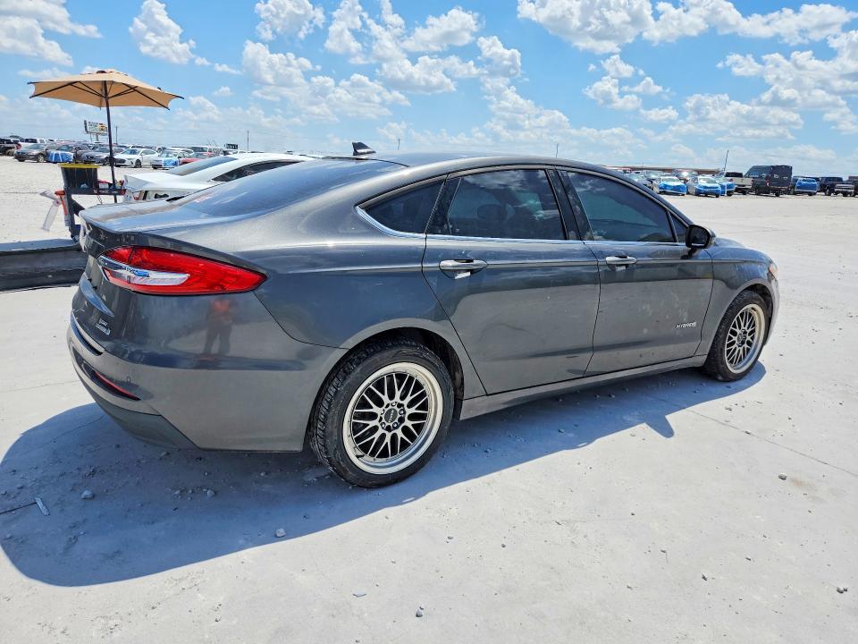 Zdjęcie 3 z aukcji – 2019 FORD FUSION z VIN 3FA6P0LU0KR202818