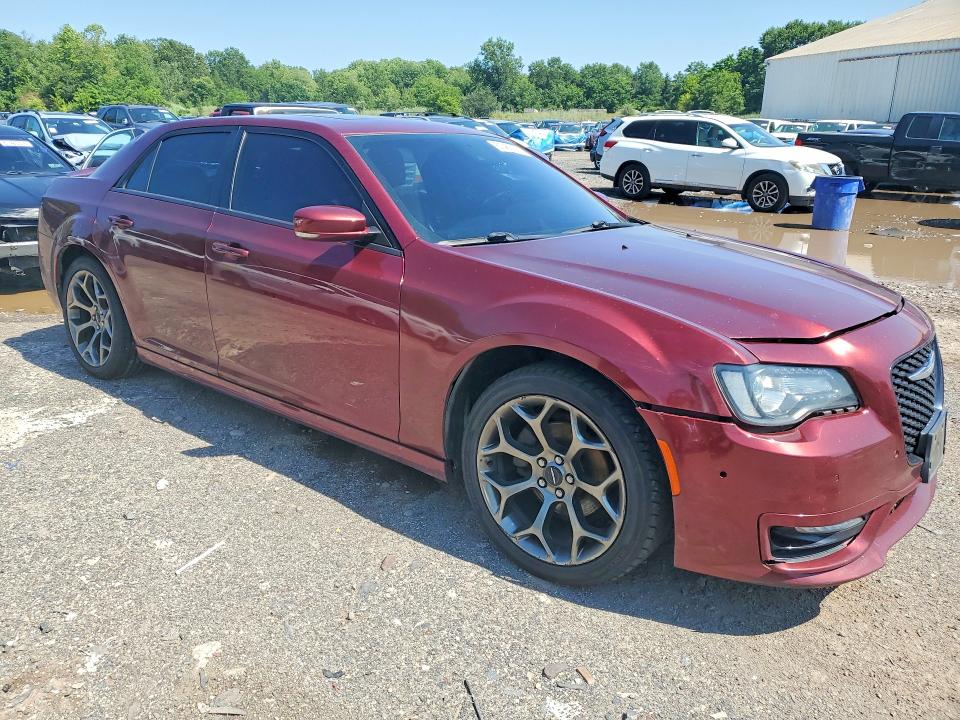Photo 4 from auction – 2018 CHRYSLER 300 with VIN 2C3CCABG7JH296091
