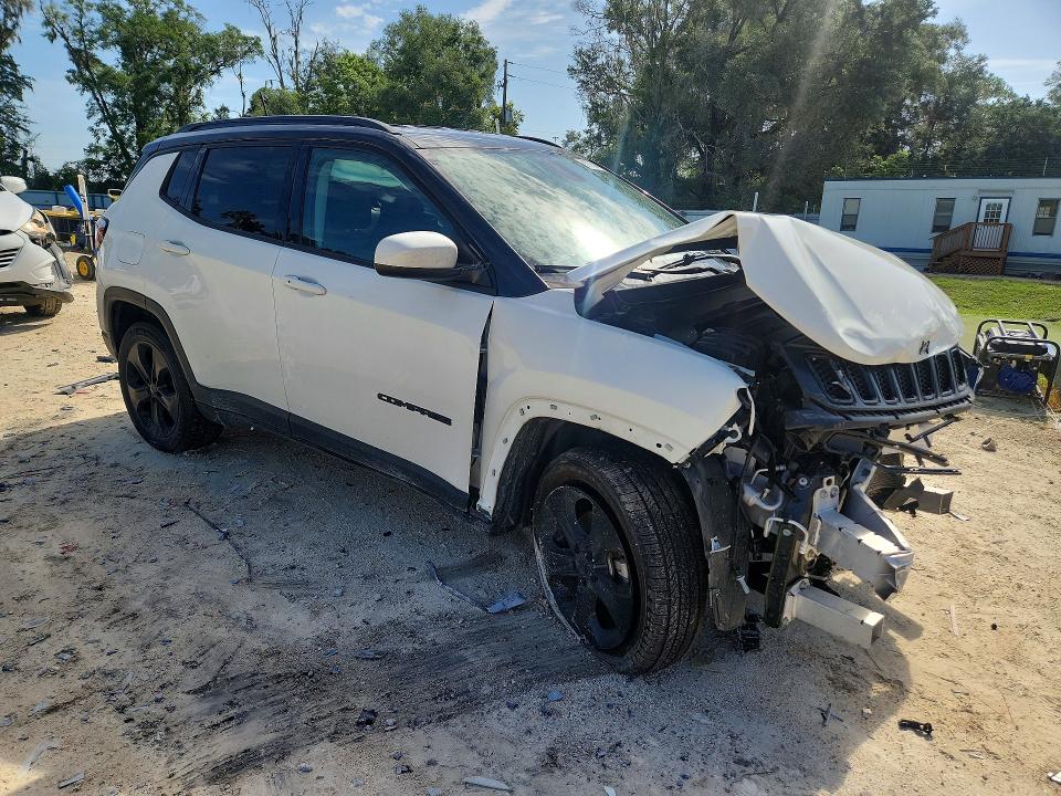 Photo 4 from auction – 2020 JEEP COMPASS with VIN 3C4NJDBB2LT240148