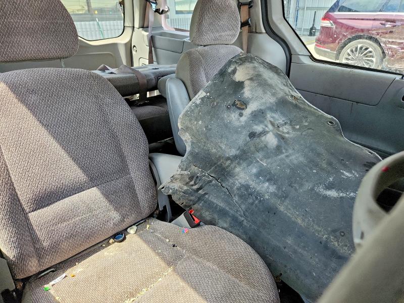 Photo 10 from auction – 2002 FORD WINDSTAR with VIN 2FMZA57422BB85305