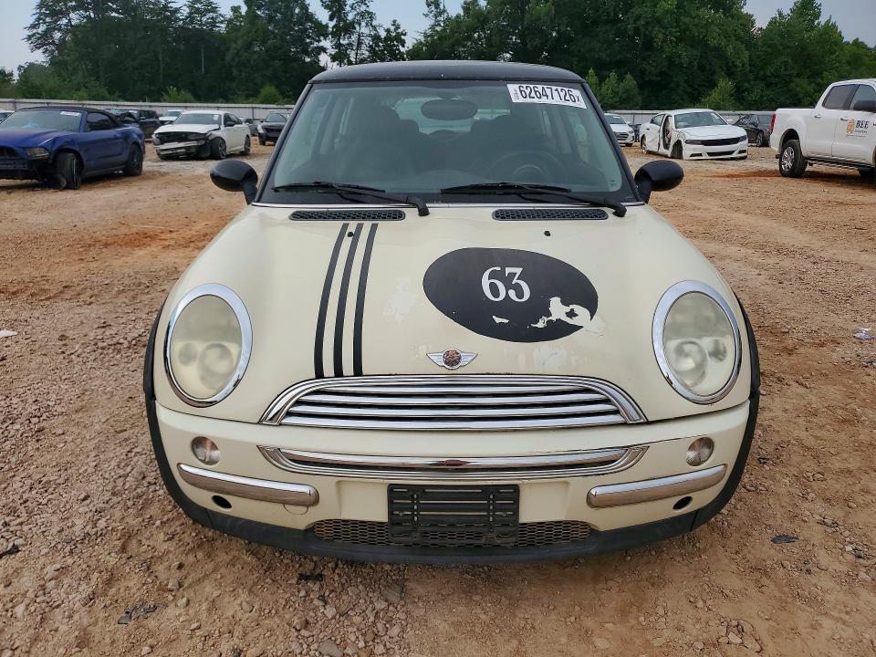 Photo 5 from auction – 2003 MINI COOPER with VIN WMWRC334X3TE13318