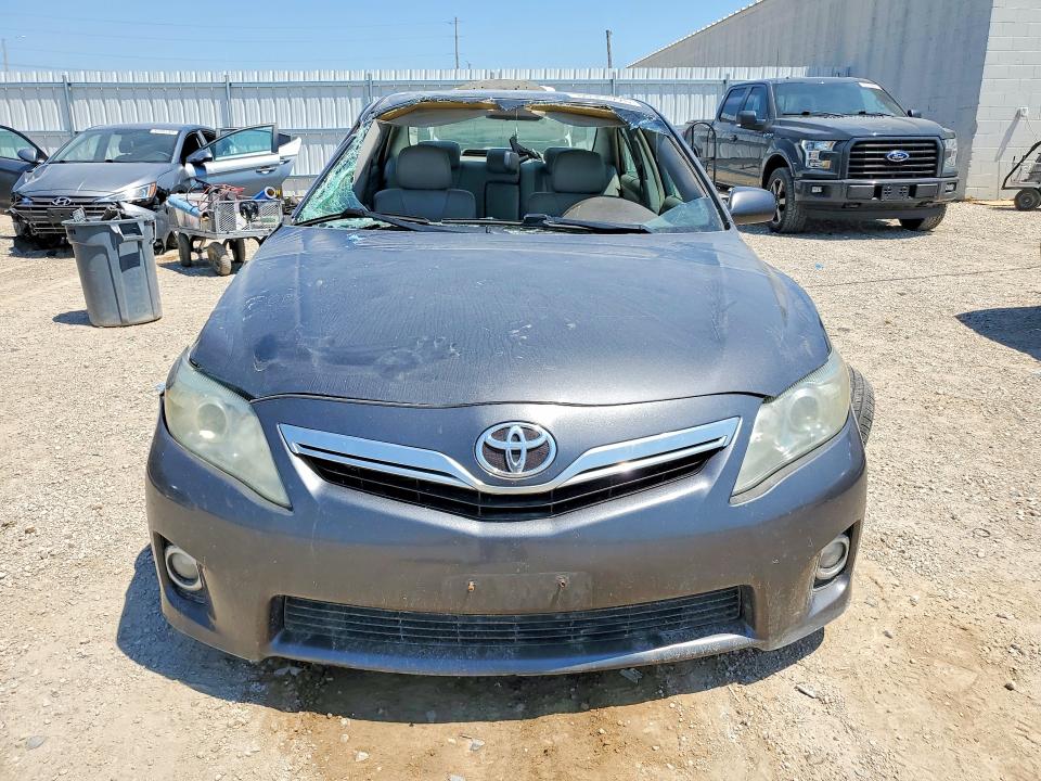Photo 5 from auction – 2011 TOYOTA CAMRY with VIN 4T1BB3EK1BU138653