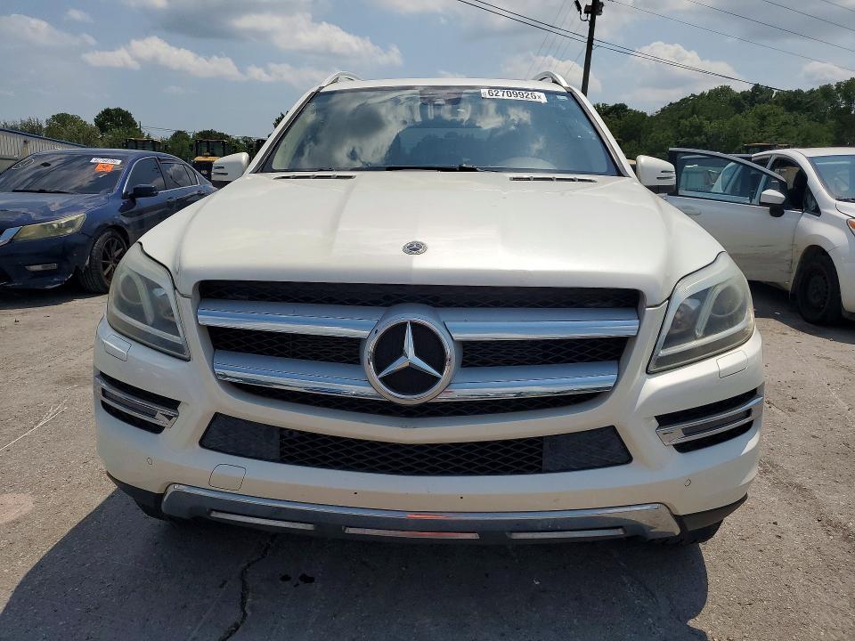 Photo 5 from auction – 2013 MERCEDES-BENZ GL with VIN 4JGDF7CE2DA264137