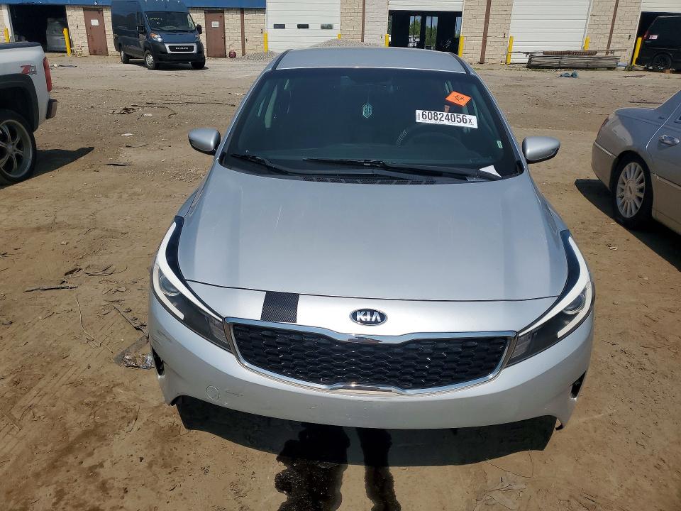 Photo 5 from auction – 2017 KIA FORTE with VIN 3KPFK4A70HE027581