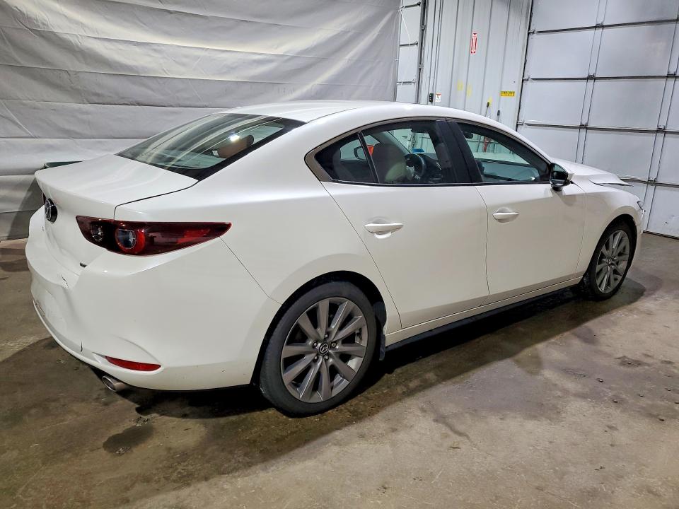 Снимка 3 от търг – 2025 MAZDA 3 с VIN 3MZBPACMXSM475189
