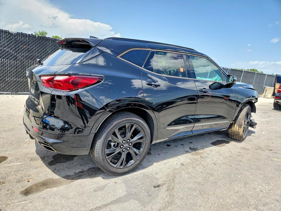 Photo 3 from auction – 2021 CHEVROLET BLAZER with VIN 3GNKBERS0MS501934