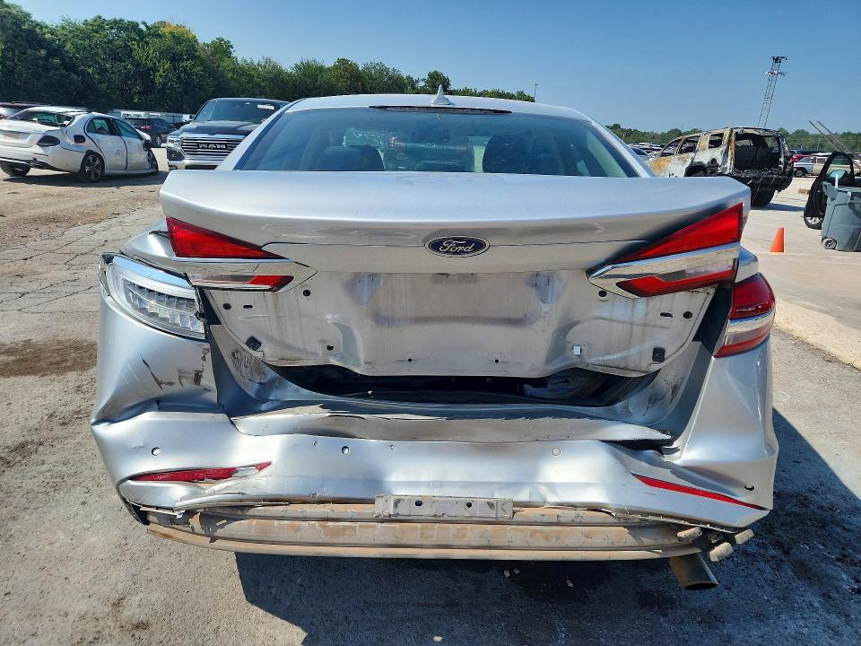 Photo 6 from auction – 2019 FORD FUSION with VIN 3FA6P0HD0KR239487