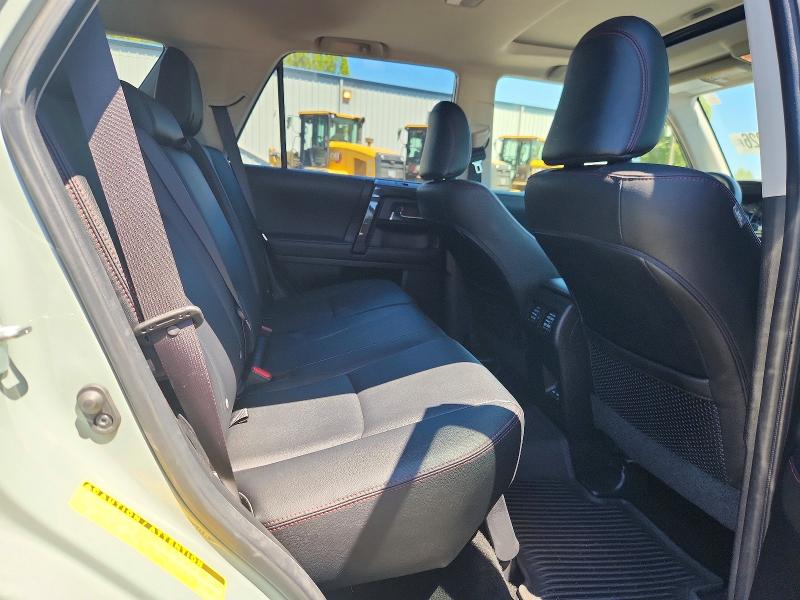 Photo 10 from auction – 2023 TOYOTA 4RUNNER with VIN JTERU5JR8P6197332