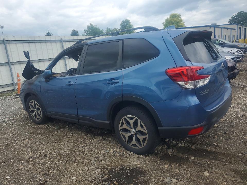 Photo 2 from auction – 2019 SUBARU FORESTER with VIN JF2SKAEC8KH528886