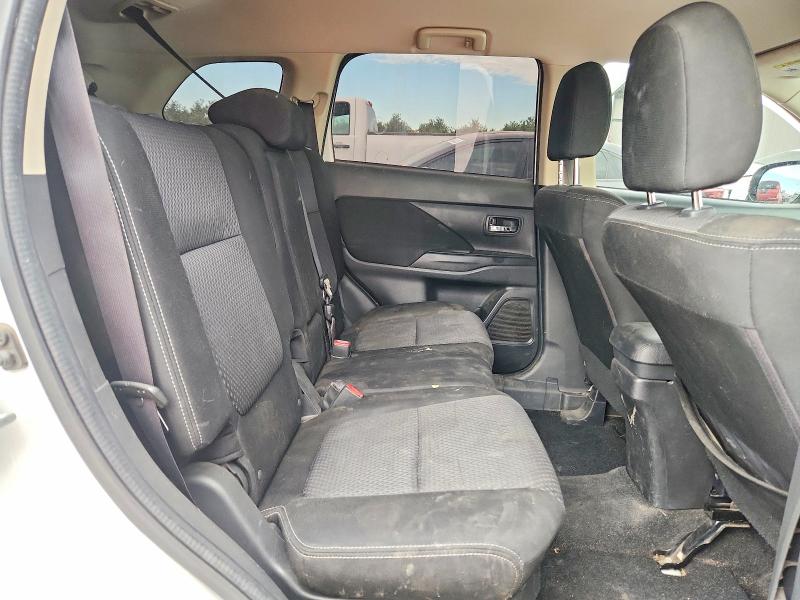 Photo 11 from auction – 2017 MITSUBISHI OUTLANDER with VIN JA4AD3A36HZ044136