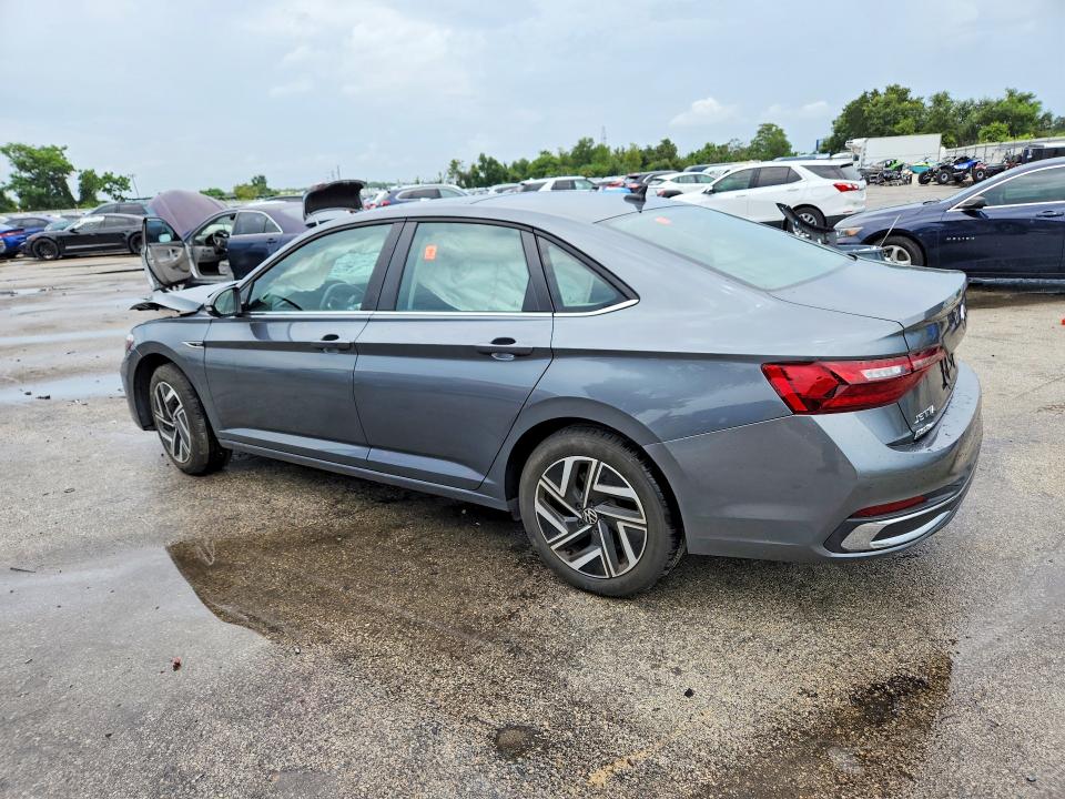 Photo 2 from auction – 2024 VOLKSWAGEN JETTA with VIN 3VWGM7BU8RM006373