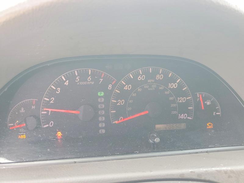 Photo 9 from auction – 2005 TOYOTA CAMRY with VIN 4T1BE32K85U427822