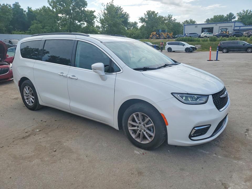 Photo 4 from auction – 2022 CHRYSLER PACIFICA with VIN 2C4RC1BG2NR233714