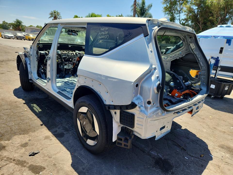 Photo 2 from auction – 2026 KIA EV9 with VIN 5XYAB5S10TG019647